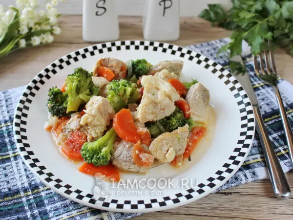 Фото блюда: Тушеная свинина с брокколи