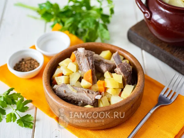 Фото блюда: Бараньи ребрышки в горшочке в духовке (с картошкой)
