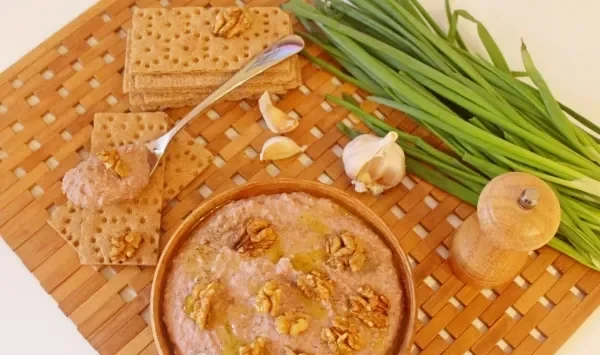Фото блюда: Паштет из фасоли с орехами