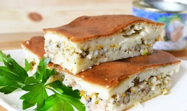 Фото блюда: Пирог с рисом и рыбными консервами