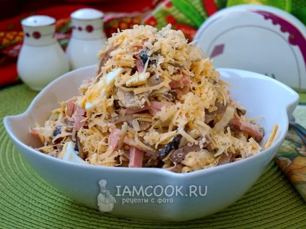 Фото блюда: Салат с языком и ветчиной