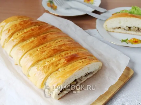 Фото блюда: Кулебяка из дрожжевого теста с мясом