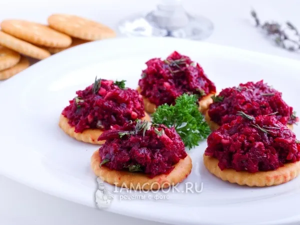 Фото блюда: Закуска «Крекер с песто из свеклы»
