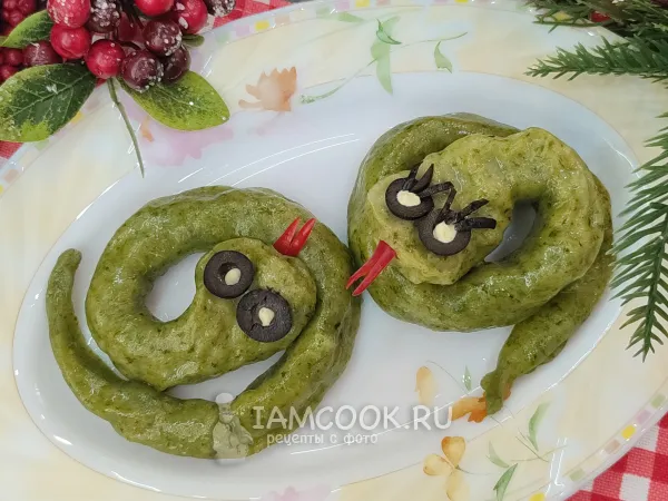 Фото блюда: Змейки с фаршем на горячее