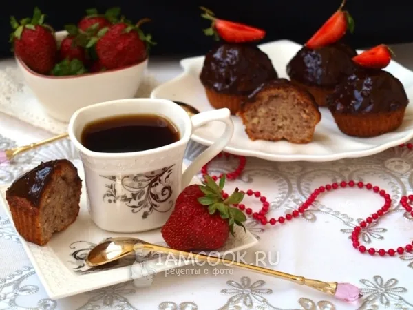 Фото блюда: Шоколадные кексы с клубникой