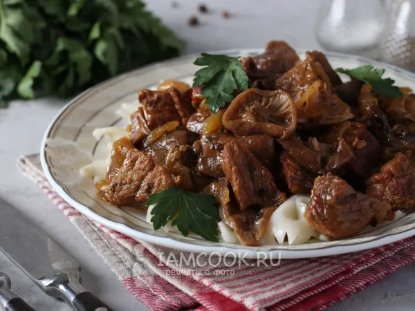 Фото блюда: Говядина с лисичками (на сковороде)