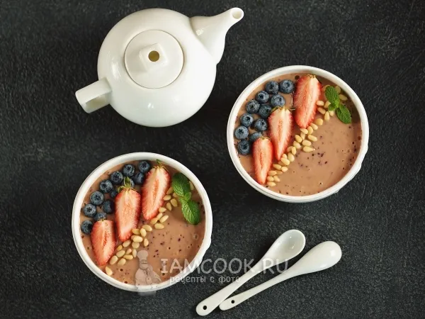 Фото блюда: Смузи-боул из персиков с черникой