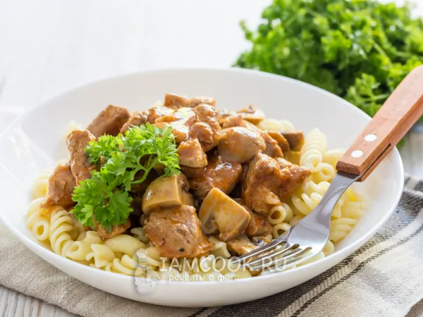 Фото блюда: Гуляш из свинины с шампиньонами