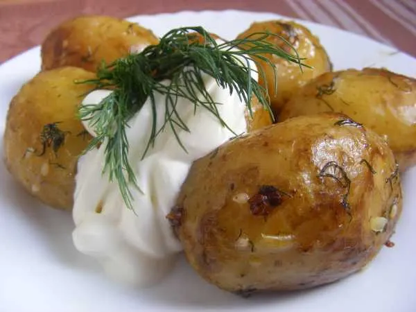 Фото блюда: Молодая картошка, запеченная в духовке