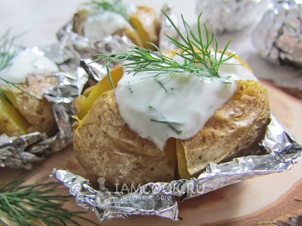 Фото блюда: Картофель, запеченный в мультиварке