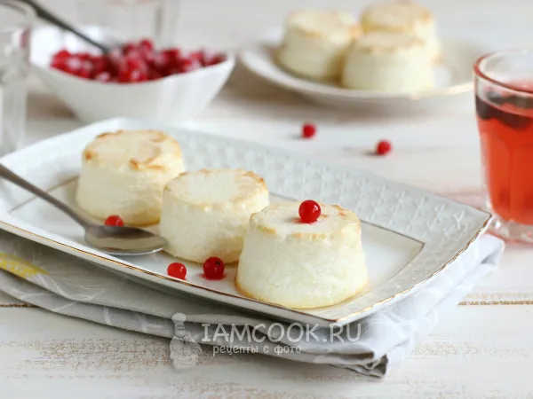 Фото блюда: Диетический творожный пудинг в духовке (стол 5)