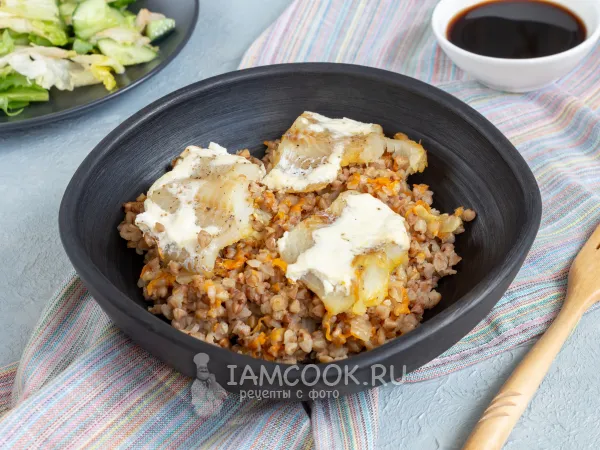 Фото блюда: Минтай с гречкой в духовке