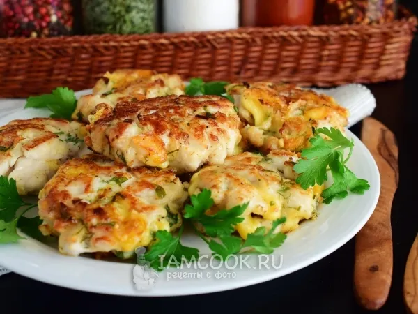 Фото блюда: Рубленные котлеты из куриной грудки с сыром на кефире и крахмале