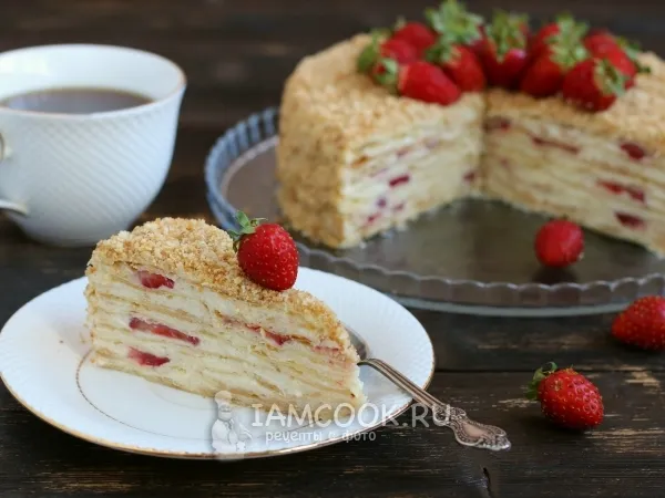 Фото блюда: Торт «Наполеон» с клубникой