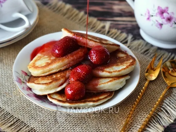 Фото блюда: Оладьи на йогурте без яиц (за 30 минут)