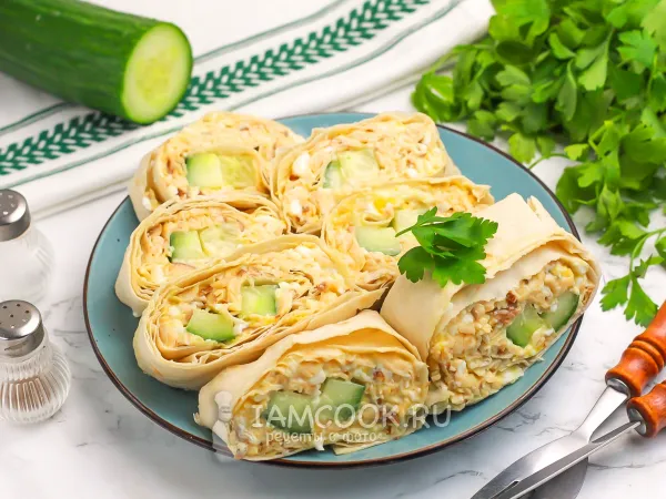 Фото блюда: Рулет из лаваша с копченым сыром