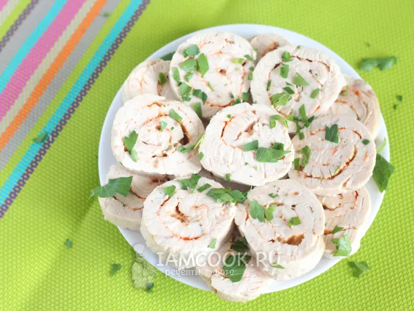 Фото блюда: Рулет из индейки в мультиварке