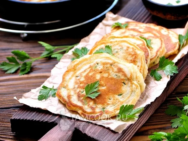 Фото блюда: Оладьи с зеленым луком на кефире