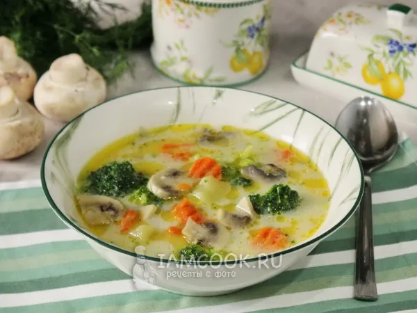 Фото блюда: Сырный суп с брокколи и шампиньонами