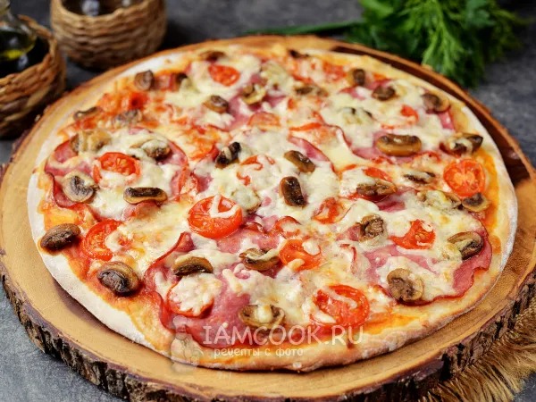 Фото блюда: Пицца «Цезарь» с ветчиной и грибами