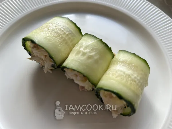 Фото блюда: Рулетики из огурцов с тунцом