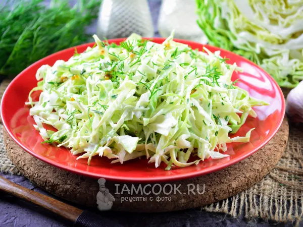 Фото блюда: Салат из молодой капусты с майонезом