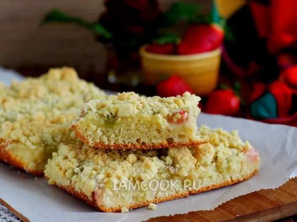 Фото блюда: Кухен с ревенем и штрейзелем