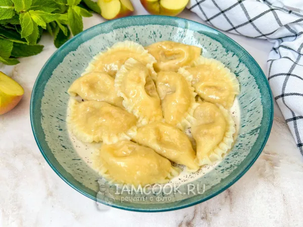 Фото блюда: Вареники с яблоком и корицей
