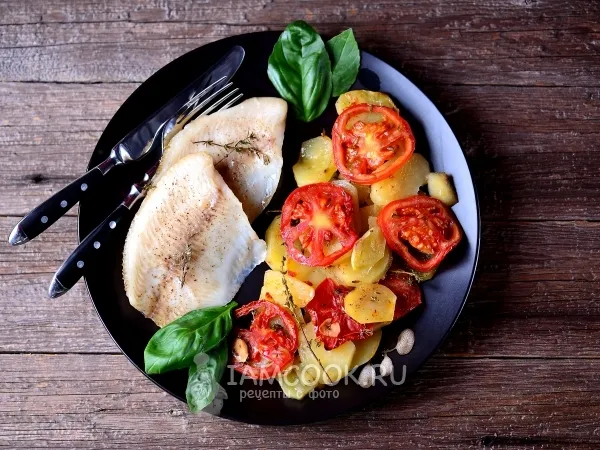 Фото блюда: Тилапия с картошкой в духовке