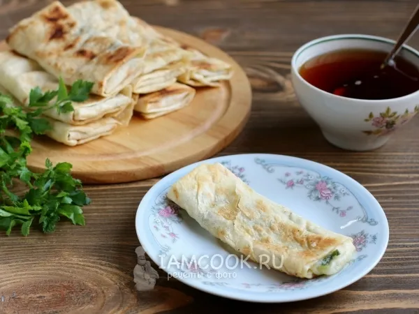 Фото блюда: Бутерброды из лаваша с сулугуни и зеленью