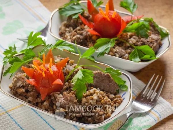 Фото блюда: Гречка с тушенкой в скороварке