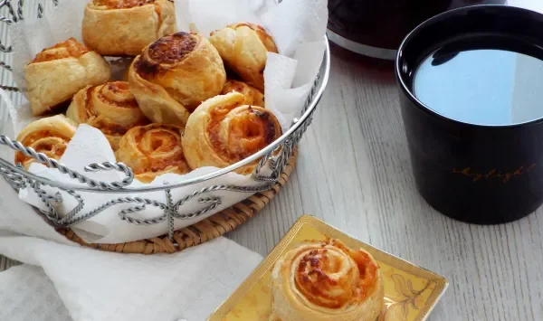 Фото блюда: Булочки с беконом и сыром