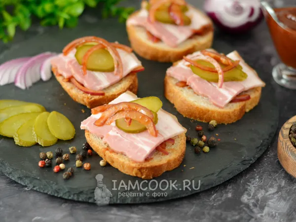 Фото блюда: Бутерброды с грудинкой