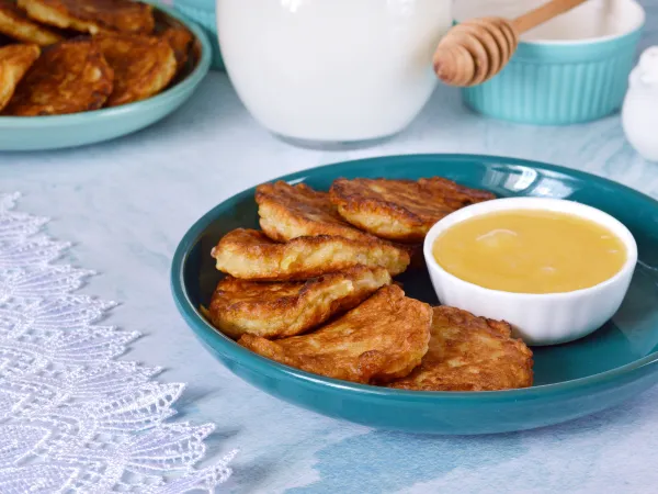 Фото блюда: Пшенично-пшенные оладьи с яблоком