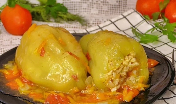 Фото блюда: Фаршированный перец с курицей и рисом