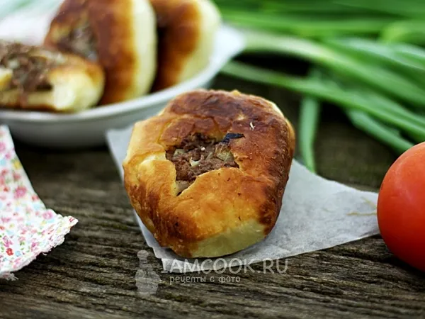 Фото блюда: Пышные беляши на сковороде