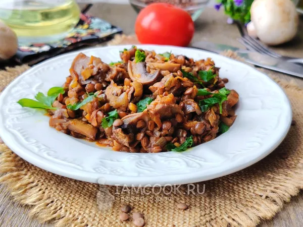 Фото блюда: Чечевица красная с грибами, луком и морковью