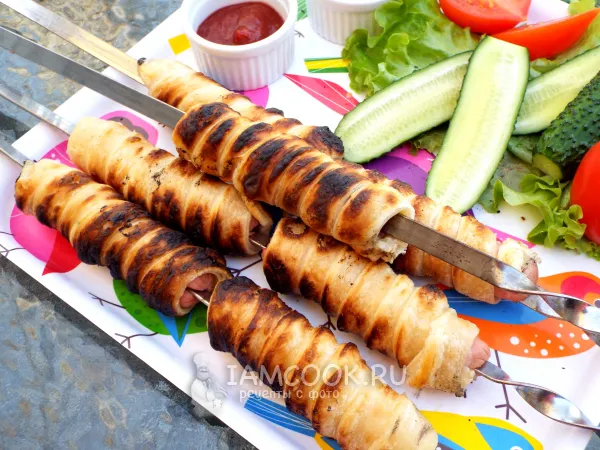 Фото блюда: Сосиски в тесте на мангале