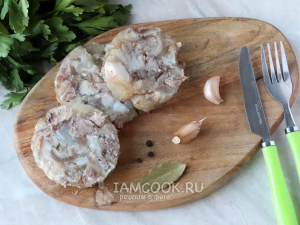 Фото блюда: Зельц из рульки в бутылке