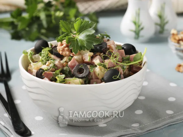 Фото блюда: Салат с бужениной, ананасами и черносливом