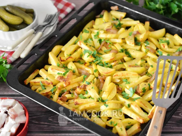 Фото блюда: Картошка с салом в духовке на противне