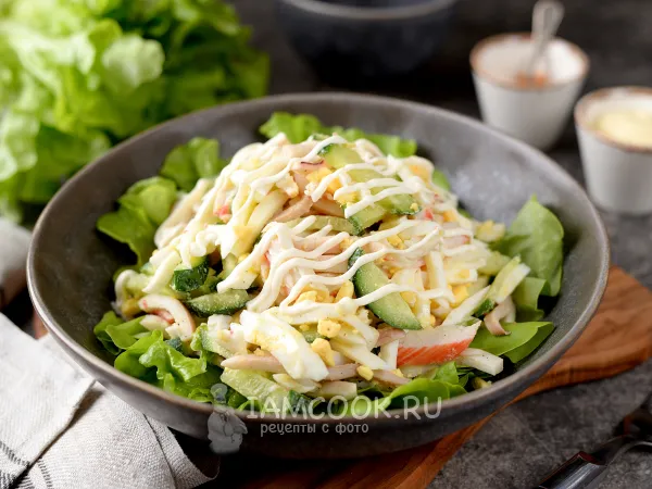 Фото блюда: Салат «Нептун» с кальмарами и крабовыми палочками