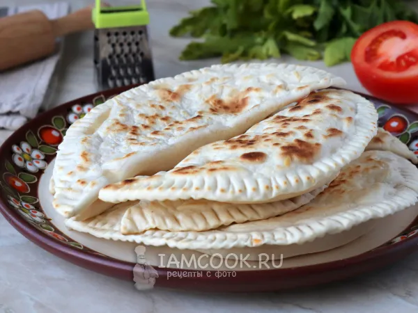 Фото блюда: Янтык с сыром и помидорами