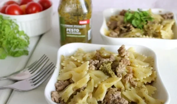 Фото блюда: Фарфалле с фаршем и соусом Песто