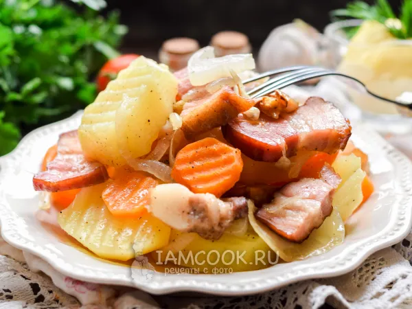 Фото блюда: Свиная грудинка с картошкой в рукаве