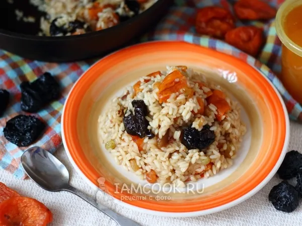 Фото блюда: Сладкий плов с сухофруктами