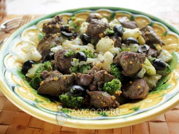 Фото блюда: Тёплый салат с куриной печенью