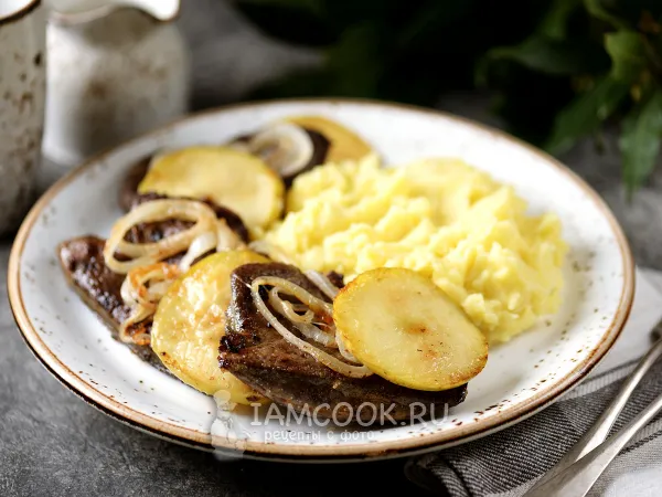 Фото блюда: Печень по-берлински (с яблоками и луком)