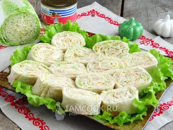 Фото блюда: Рулет из лаваша с консервированной рыбой