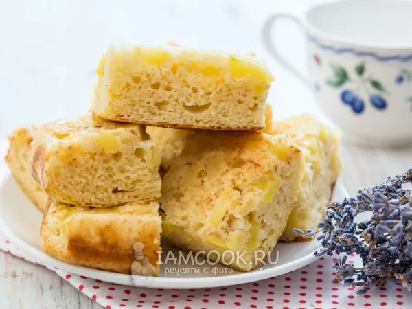 Фото блюда: Заливной пирог с яблоками на кефире